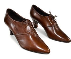 Vintage Nickels Victorian Lace Up Booties Brown Leather Pointed Toe Italy 9.5B